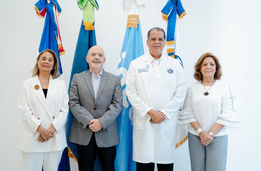 IDCP e INCART firman acuerdo para fortalecer servicios a pacientes con c&aacute;ncer de piel.