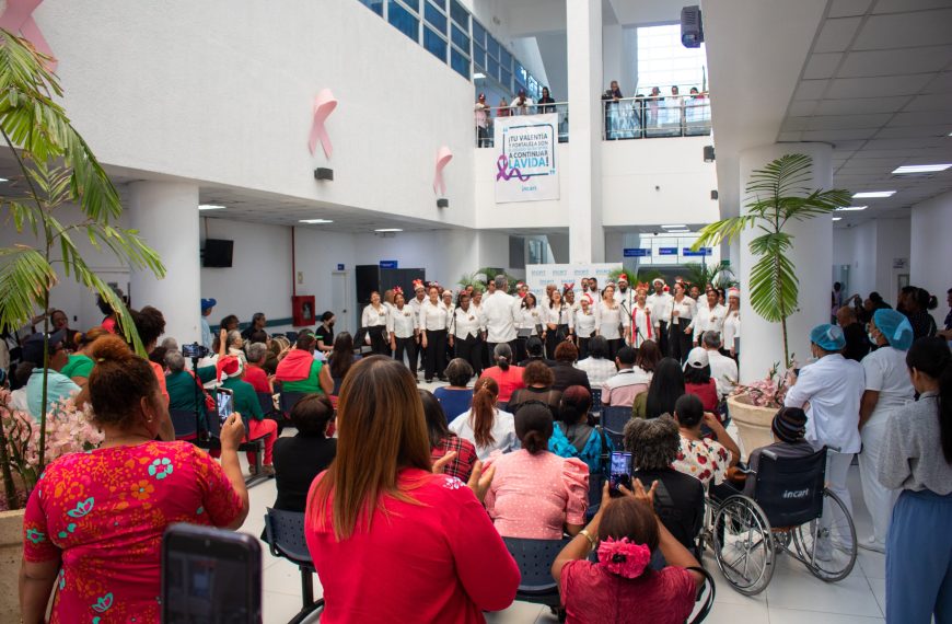 El Coro Nacional lleva alegr&iacute;a y esperanza navide&ntilde;a apacientes del INCART